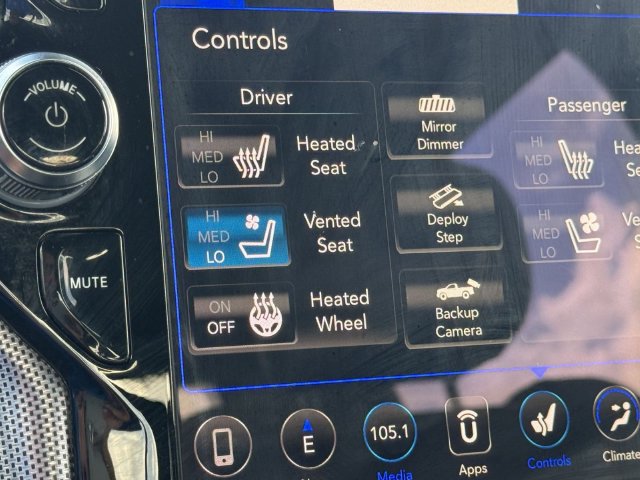 Used 2019 RAM 1500 Limited w/ Advanced Safety Group RWD image 20