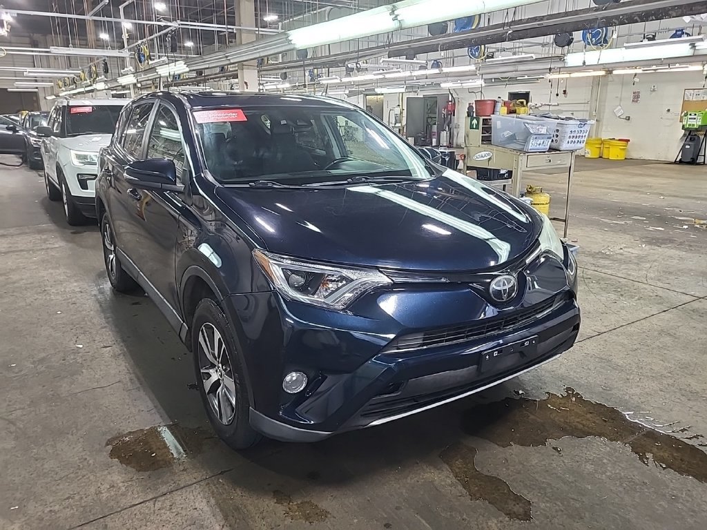 Used 2018 Toyota RAV4 XLE w/ All Weather Liner Package AWD/4WD image 2