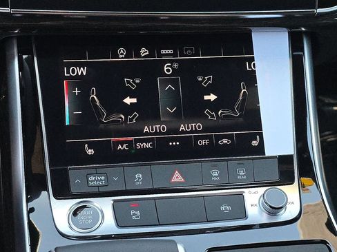 Certified 2025 Audi Q8 Premium AWD/4WD image 30