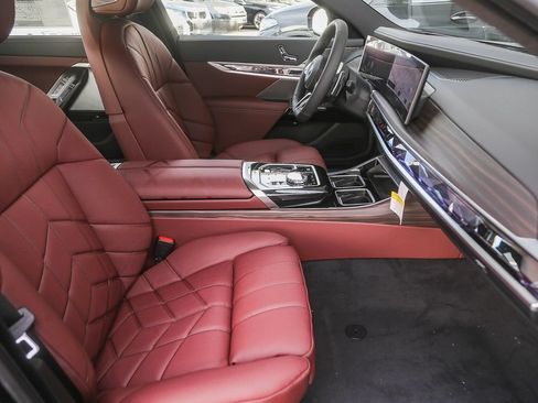Used 2026 BMW 750e xDrive AWD/4WD image 13