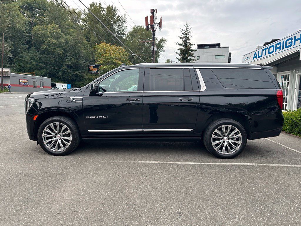 Used 2022 GMC Yukon XL Denali AWD/4WD image 30