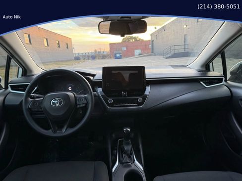Used 2025 Toyota Corolla LE FWD image 9