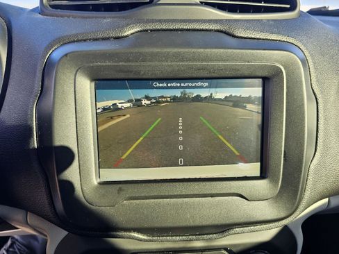 Used 2019 Jeep Renegade Latitude w/ Safety & Security Group II image 24