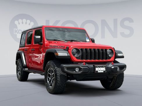 Used 2024 Jeep Wrangler Unlimited Rubicon AWD/4WD image 18