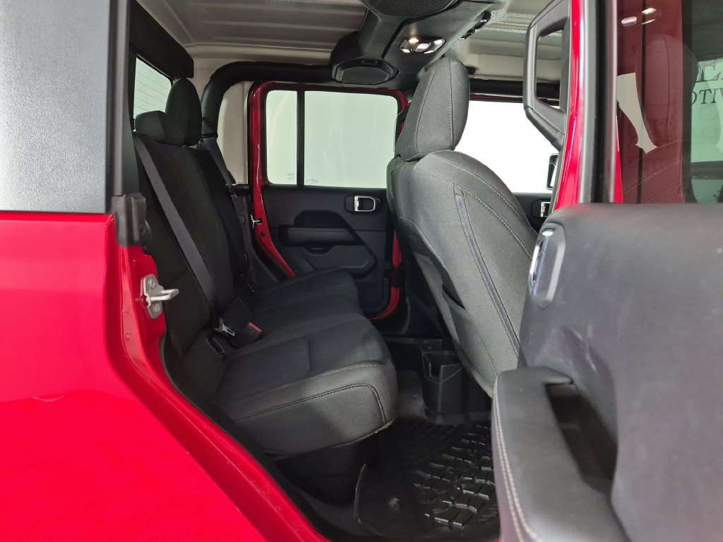 Used 2023 Jeep Gladiator Overland AWD/4WD image 32