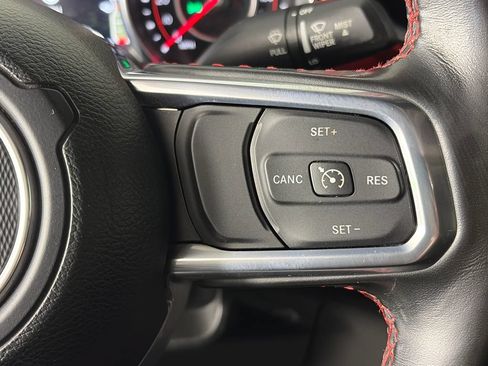 Used 2022 Jeep Gladiator Rubicon w/ LED Lighting Group AWD/4WD image 18