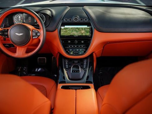 Used 2022 Aston Martin DBX image 20