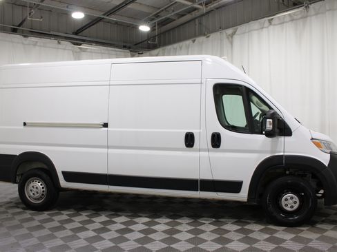 Used 2025 RAM ProMaster 2500 w/ Convenience Group FWD image 23