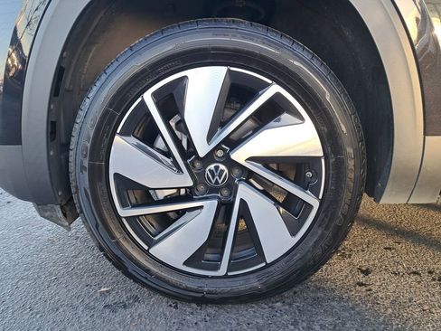 Used 2024 Volkswagen Atlas SE image 20