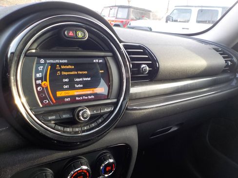 Used 2019 MINI Cooper Clubman w/ Storage Package image 15