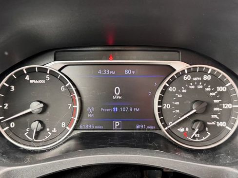 Used 2024 Nissan Altima 2.5 SV FWD image 18