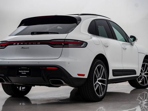 Certified 2025 Porsche Macan image 11