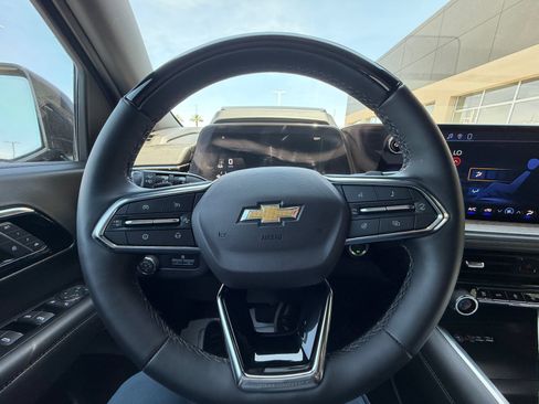 Used 2026 Chevrolet Tahoe High Country AWD/4WD image 9