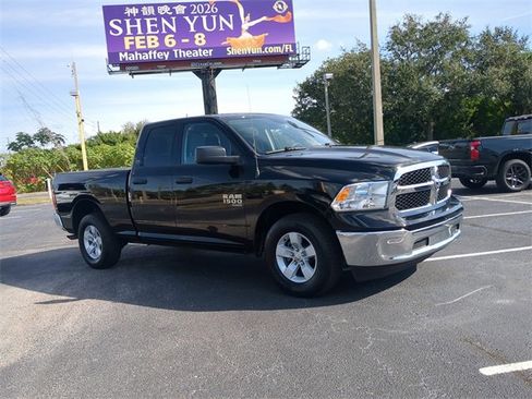 Used 2024 RAM 1500 Classic SLT image 4