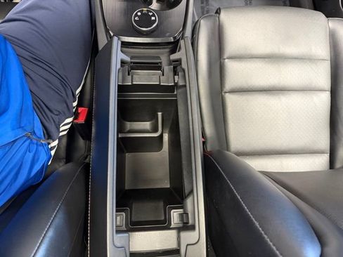 Used 2021 Nissan Rogue SV w/ Premium Package image 38