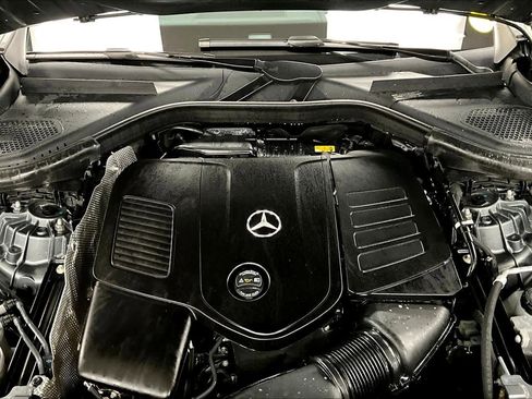 Used 2023 Mercedes-Benz GLC 300 4MATIC image 30