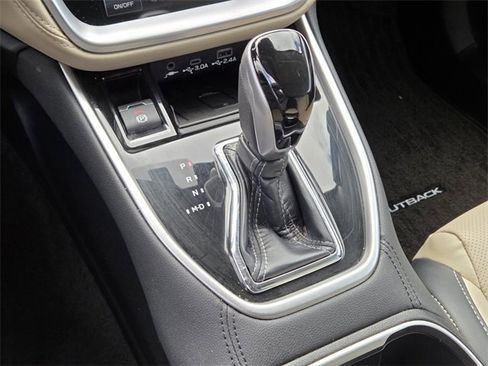 Used 2023 Subaru Outback Limited image 23