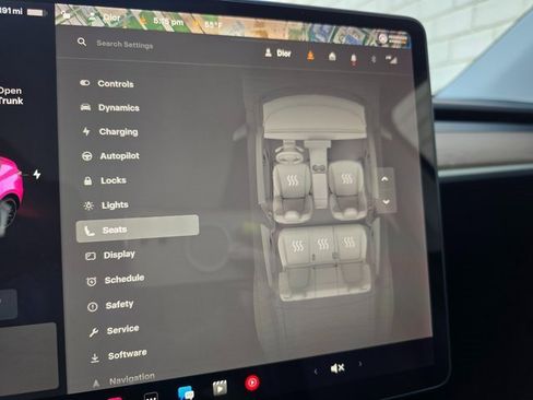 Used 2021 Tesla Model Y Long Range image 50