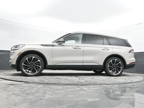 Used 2024 Lincoln Aviator Reserve w/ Equipment Group 201A AWD/4WD image 51