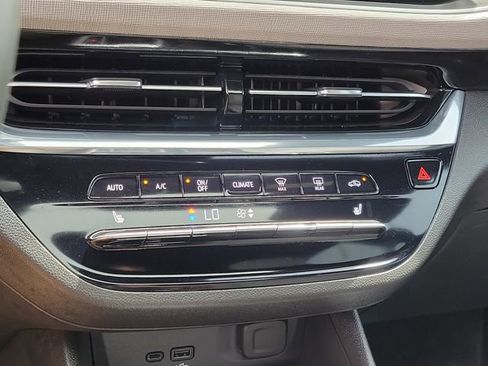 Used 2025 Buick Envista Avenir image 13