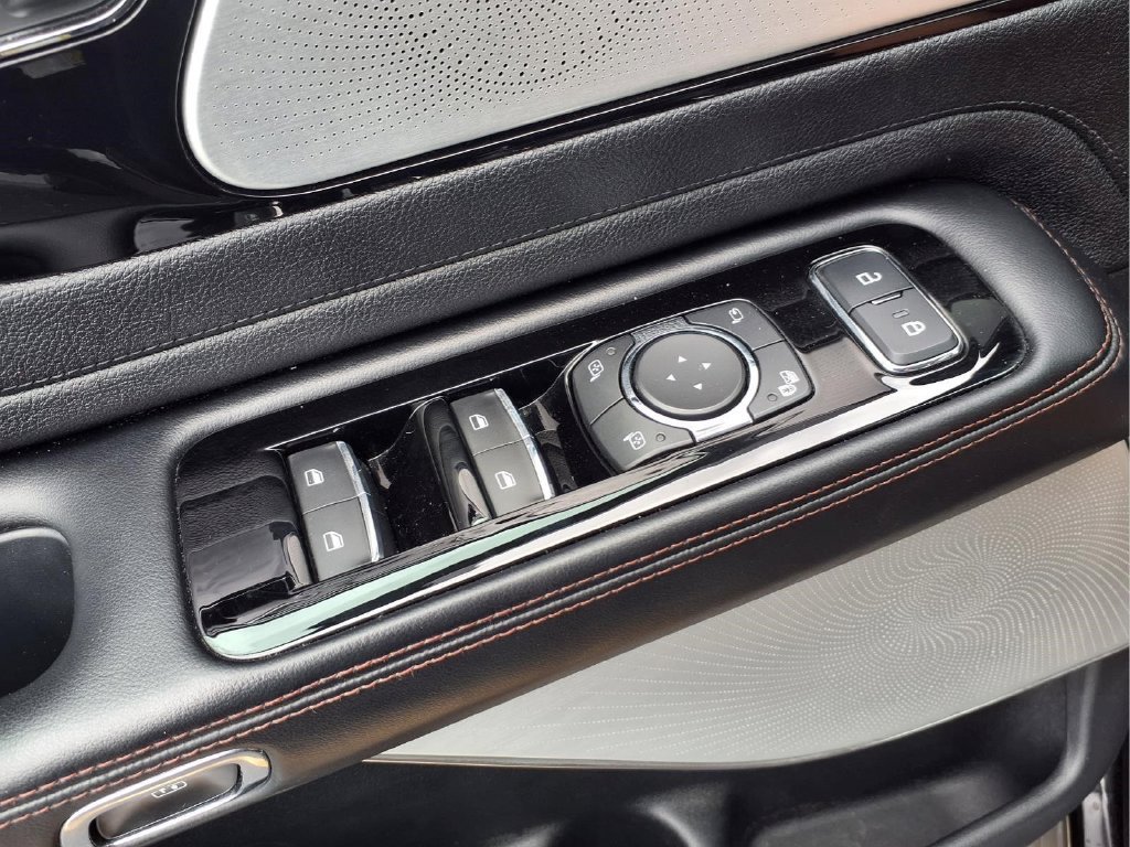 Used 2020 Lincoln Aviator Reserve w/ Equipment Group 202A AWD/4WD image 20
