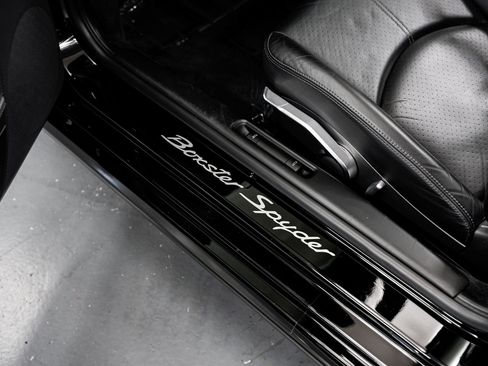 Used 2011 Porsche Boxster Spyder RWD image 19