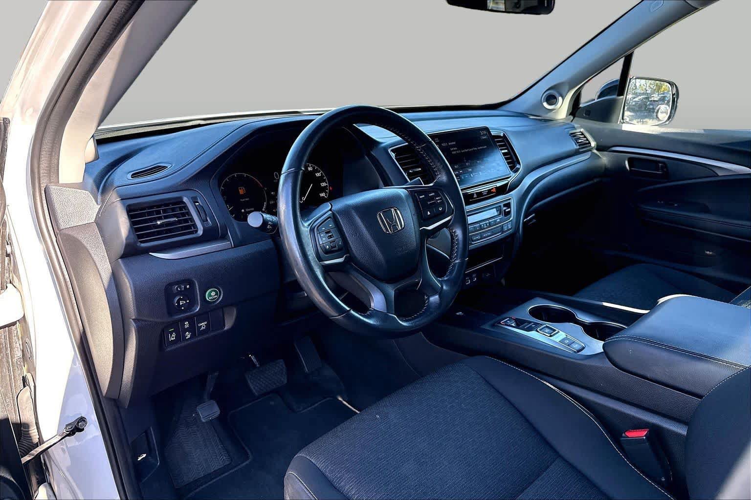 Used 2025 Honda Ridgeline Sport+ image 17