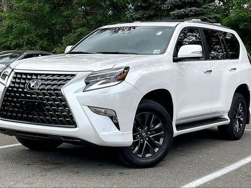Used 2023 Lexus GX 460 Premium w/ Premium Package AWD/4WD image 3