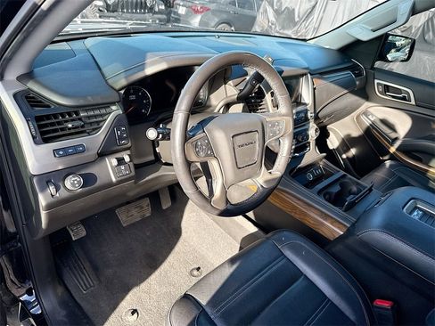 Used 2020 GMC Yukon Denali image 10