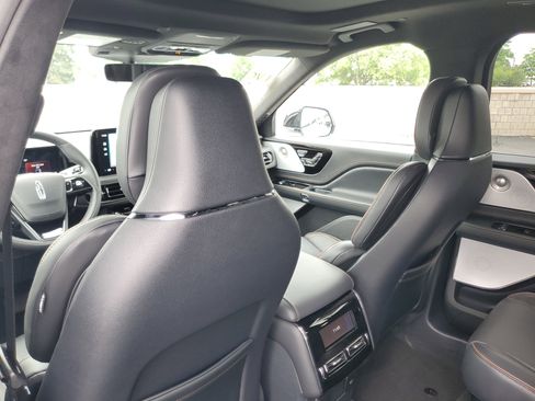 New 2026 Lincoln Aviator Black Label AWD/4WD image 24