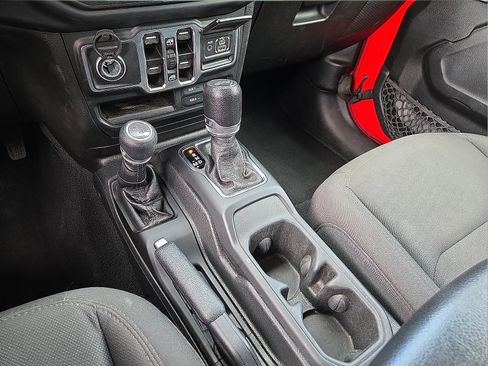 Used 2023 Jeep Wrangler Unlimited Sport AWD/4WD image 25