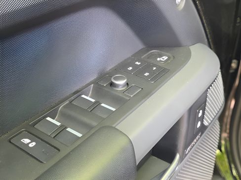 Used 2020 Land Rover Defender 110 X AWD/4WD image 14