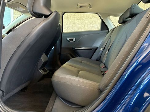 Used 2025 Kia K4 LXS image 25