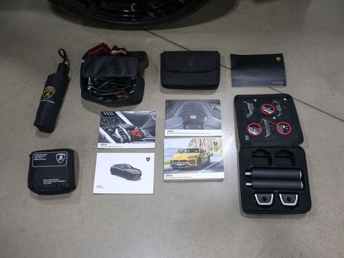 Used 2020 Lamborghini Urus image 59