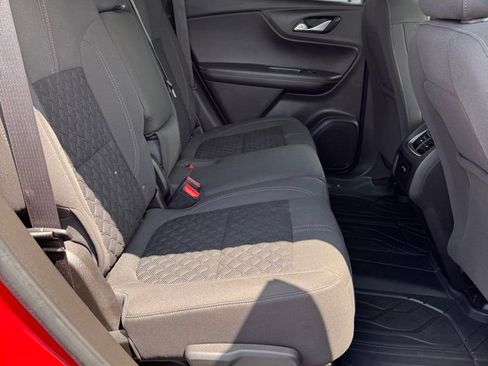 Used 2019 Chevrolet Blazer LT FWD image 12