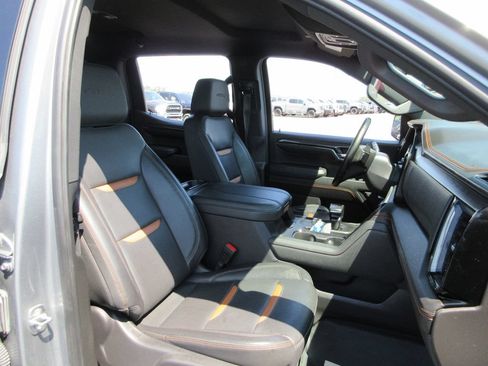 Certified 2024 GMC Sierra 1500 AT4 w/ Technology Package AWD/4WD image 22