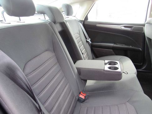 Used 2020 Ford Fusion SE image 20