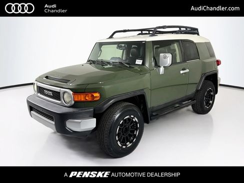 Used 2013 Toyota FJ Cruiser 4WD w/ Convenience Pkg image 1