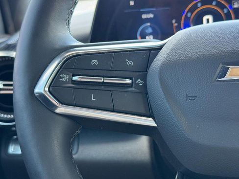 Used 2025 Chevrolet Equinox LT w/ Convenience Package II FWD image 16