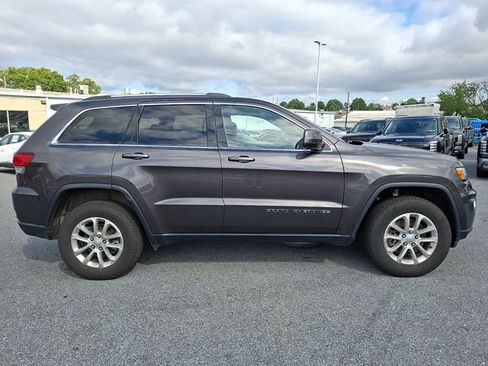 Used 2021 Jeep Grand Cherokee Laredo w/ Security & Convenience Group AWD/4WD image 7