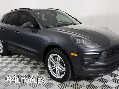 Used 2023 Porsche Macan AWD/4WD image 3