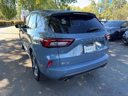 Used 2023 Ford Escape ST-Line w/ Tech Pack #1 image 5