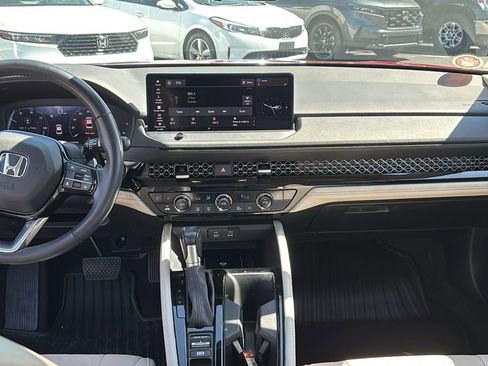 Used 2023 Honda Accord Touring image 12