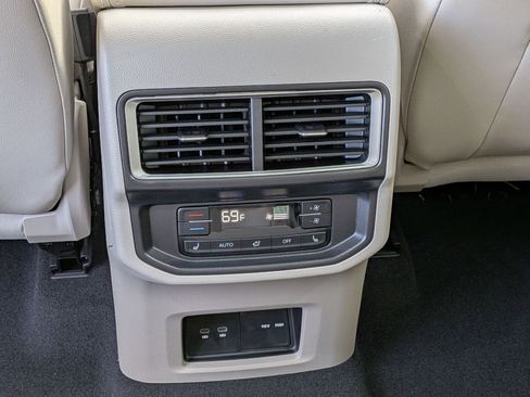 New 2026 Volkswagen Atlas SEL image 30