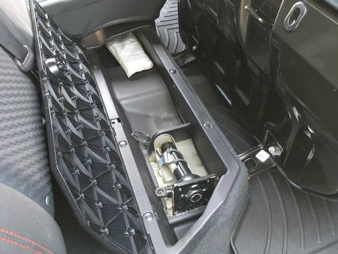Used 2021 Toyota Tacoma SR5 AWD/4WD image 30