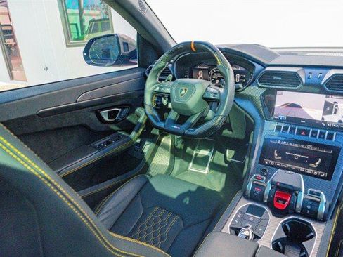 Used 2024 Lamborghini Urus Performante image 15
