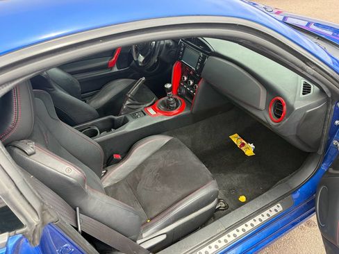 Used 2017 Subaru BRZ Limited w/ Popular Package #3 RWD image 10
