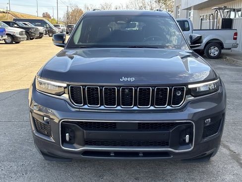 Used 2024 Jeep Grand Cherokee L Overland w/ Advanced Protech Group III image 13