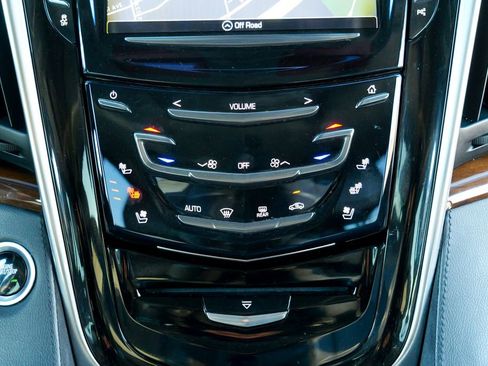 Used 2020 Cadillac Escalade ESV Luxury image 52