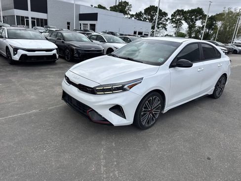 Certified 2023 Kia Forte GT w/ GT2 Package FWD image 3